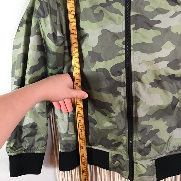 Old navy camo jacket - Picture 3 of 6